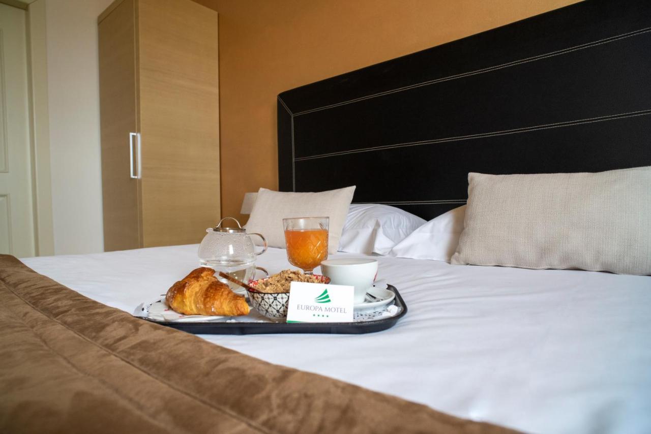 Hotel Europa Палаццоло-сулл'Ольйо Екстер'єр фото
